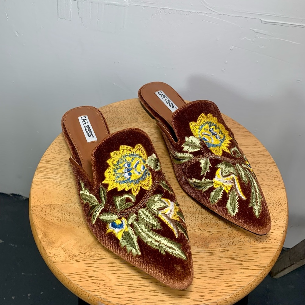 Cape Robbin Mules